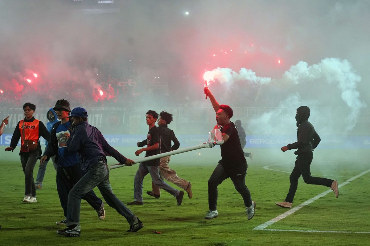Perayaan Kemenangan Persib di Bandung Berujung Ricuh, Puluhan Insiden Kecelakaan dan Tawuran Terjadi
