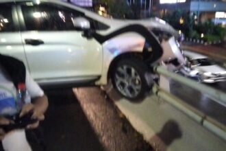 Kecelakaan di Tol Dalam Kota Slipi Arah Semanggi Picu Kemacetan Panjang Malam Ini