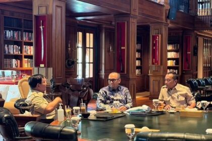 Prabowo Bahas Transaksi Negara Bersama Ketua PPATK di Hambalang