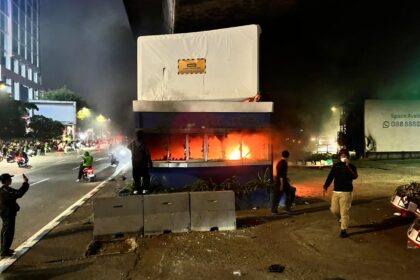 Demo di DPR Berujung Ricuh, Polisi Tegaskan Tindakan Anarkis Tak Dibenarkan